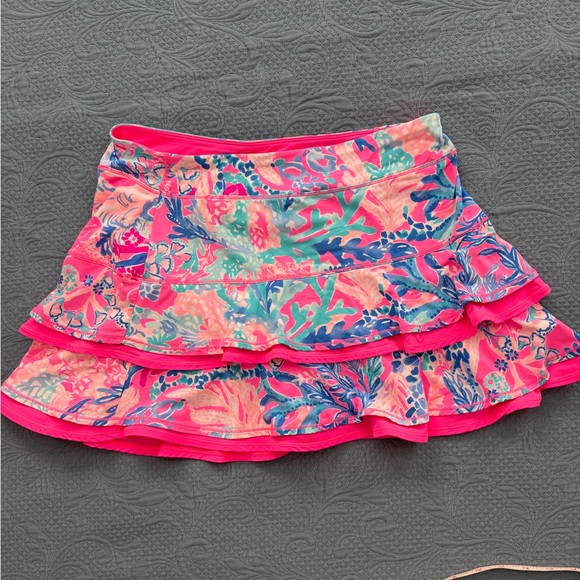 Lilly Pulitzer Dresses & Skirts - Lilly Pulitzer luxletic skort - size medium- LIKE NEW!